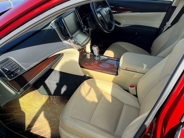 クラウンハイブリッド