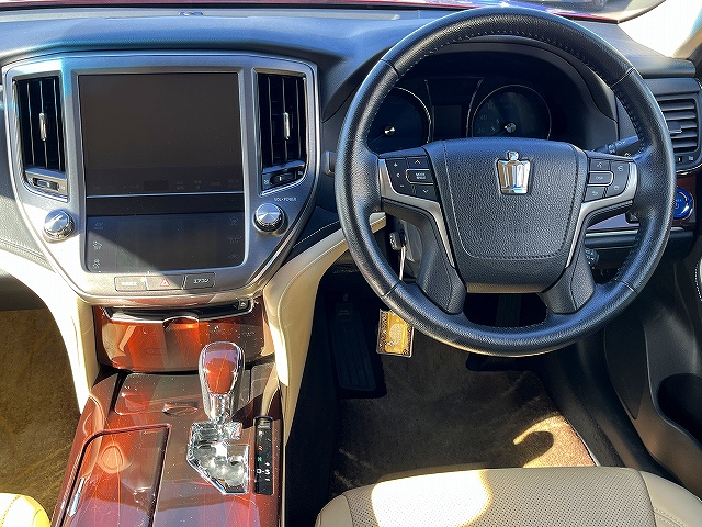 クラウンハイブリッド