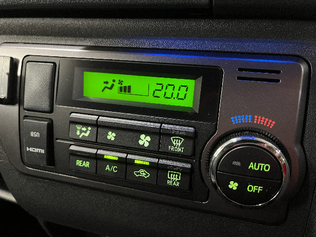 ハイエースバン