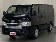 新車ハイエースバン…