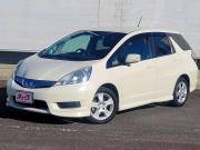 フィットシャトル…